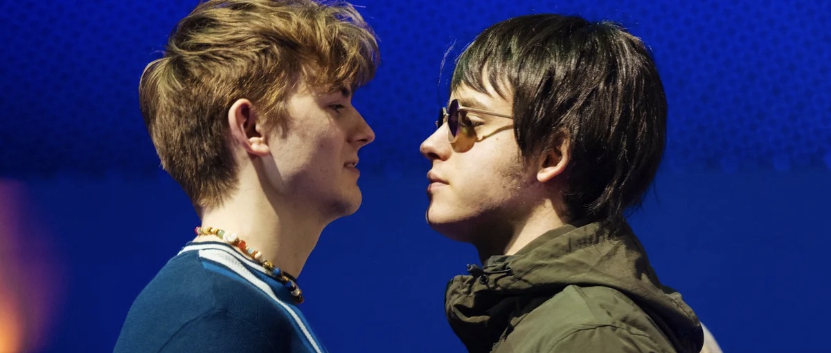 The Battle Review: A Riotous Britpop Journey at Birmingham Rep